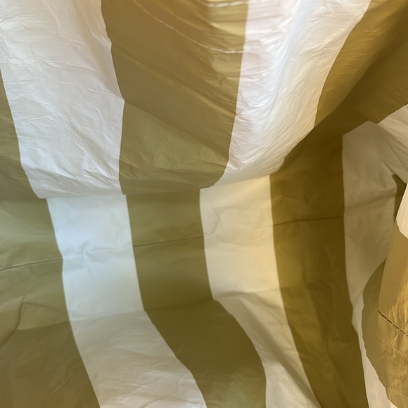 Authentic Aloha Collection Monstera Holo Holo Tote - Picture 9 of 16